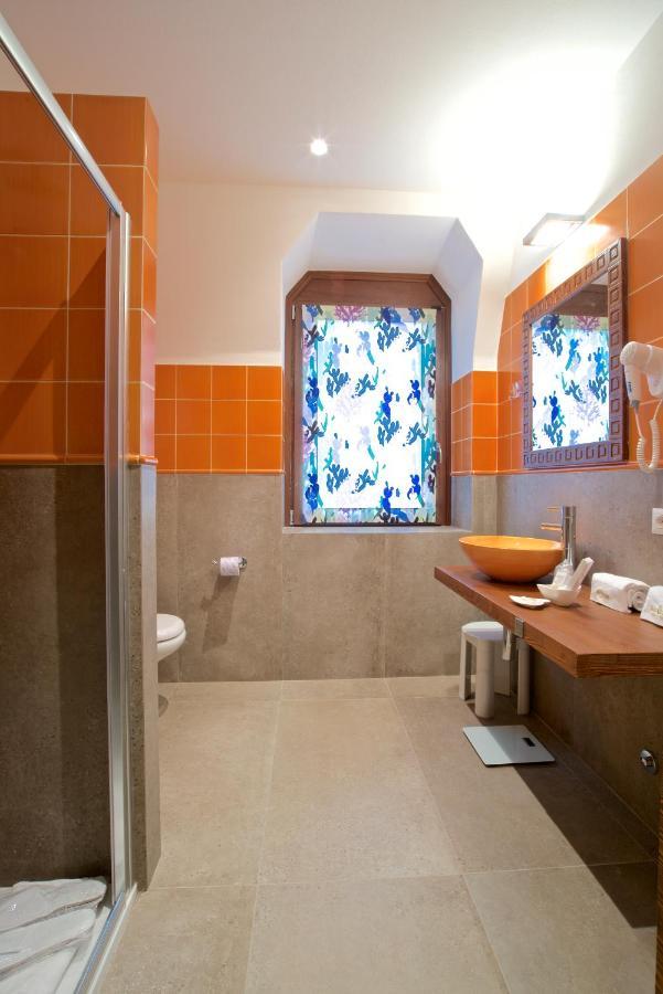 Design Suite Tirano Exterior foto